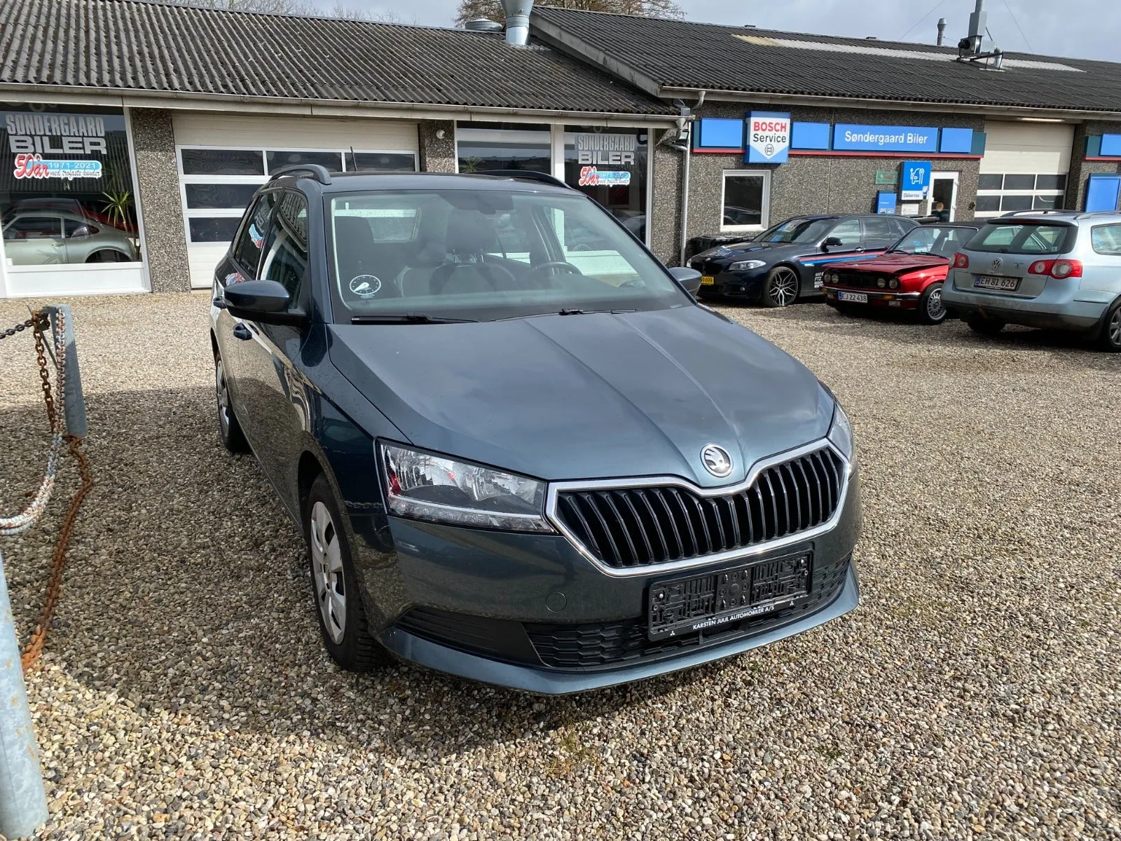 Blågrå Skoda Fabia TSi 95 Ambition Combi 1,0 benzin, set skråt forfra