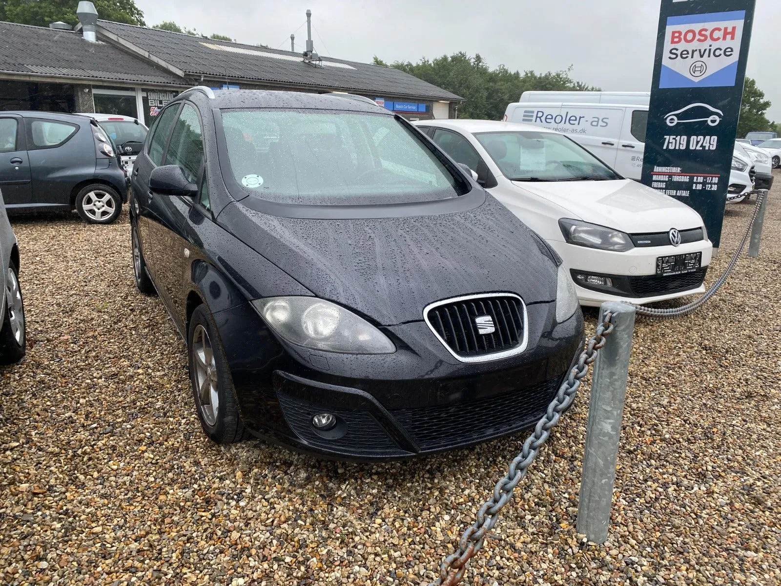 Mørk grå Seat Altea XL TDi Reference eco 1,6 Diesel, set skråt forfra