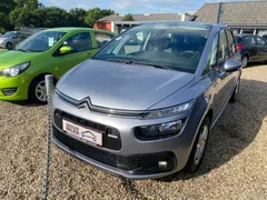 Sølvfarvet Citroën C4 Picasso BlueHDi 120 Cool 1,6 Diesel, set skråt forfra